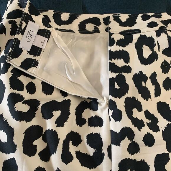 Ann Taylor Loft Snow Leopard Print Midi Skirt - Picture 5 of 9